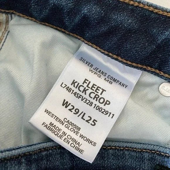 SILVER Fleet Kick Crop Jeans - Picture 3 of 14